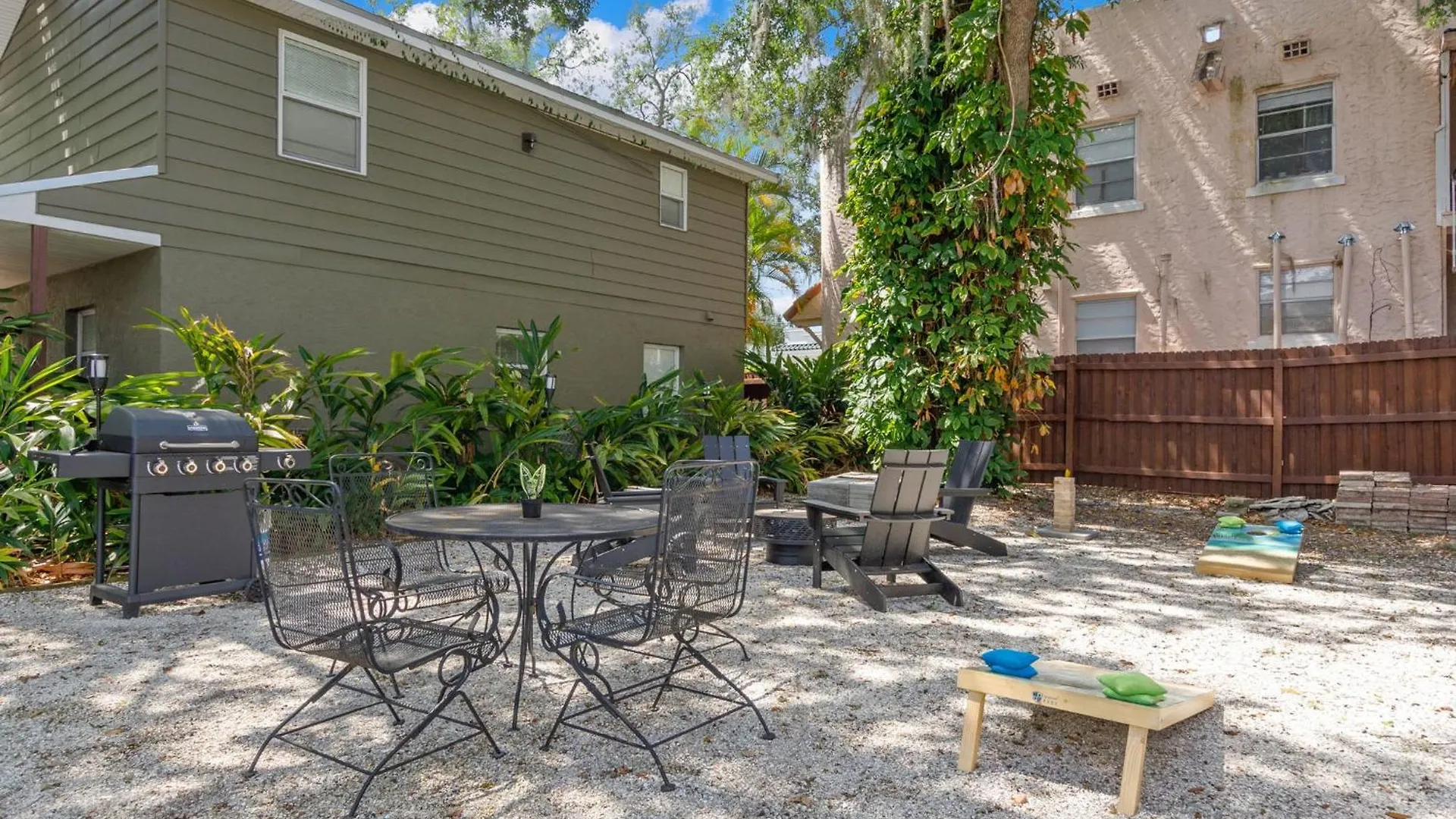 Hyde Out By Brightwild-Amazing Find In Hyde Park Villa Tampa